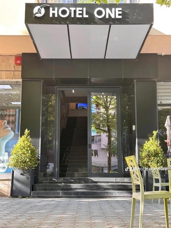 Hotel Piazza Vlorë Esterno foto